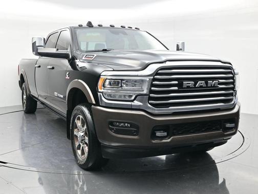 Diamond Black 2022 RAM 3500 Longhorn