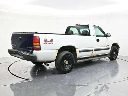 Summit White 2002 Chevrolet Silverado 1500 LS