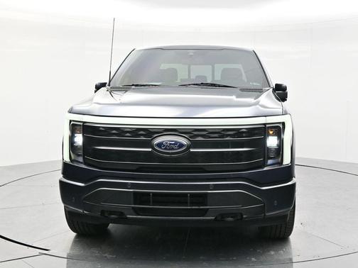 2022 Ford F-150 Lightning Platinum