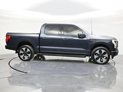 2022 Ford F-150 Lightning Platinum
