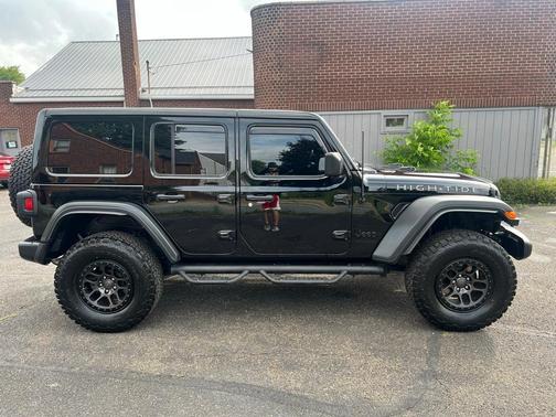 2022 Jeep Wrangler Unlimited Sport