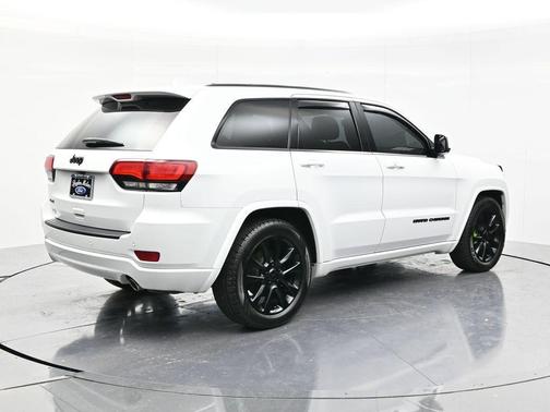 Bright White Clearcoat 2018 Jeep Grand Cherokee Altitude