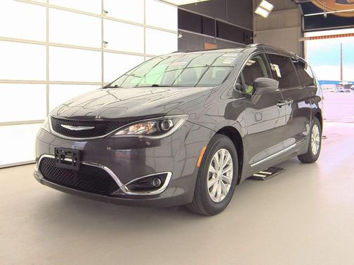 2019 Chrysler Pacifica Touring-L
