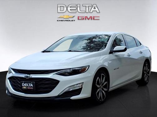 Silver Ice Metallic 2021 Chevrolet Malibu RS
