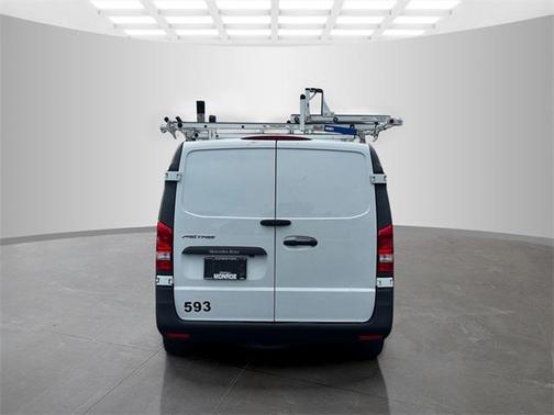 2020 Mercedes-Benz Metris Base