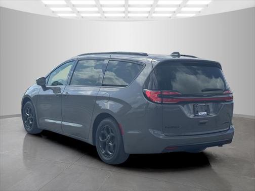 2021 Chrysler Pacifica Hybrid Touring L
