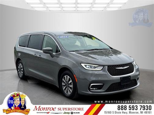 2022 Chrysler Pacifica Hybrid Touring L