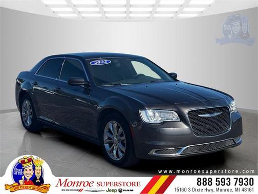 2022 Chrysler 300 Touring