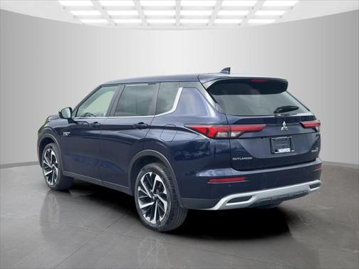 2023 Mitsubishi Outlander PHEV SE S-AWC