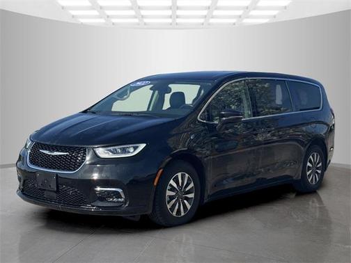 2022 Chrysler Pacifica Hybrid Touring L