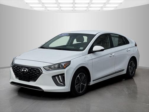 2022 Hyundai IONIQ Plug-In Hybrid SE