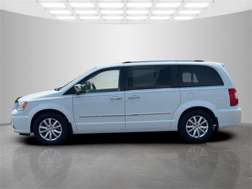 2015 Chrysler Town & Country Limited Platinum