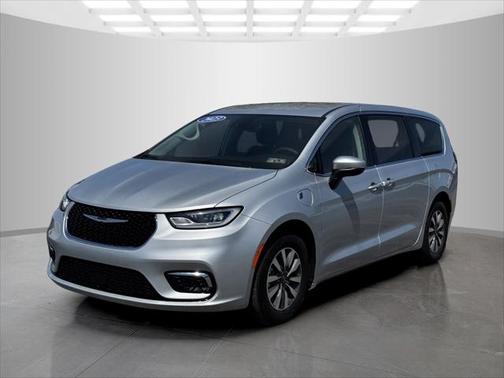 2023 Chrysler Pacifica Hybrid Touring L
