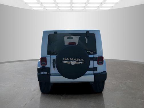 Bright White Clearcoat 2013 Jeep Wrangler Sahara