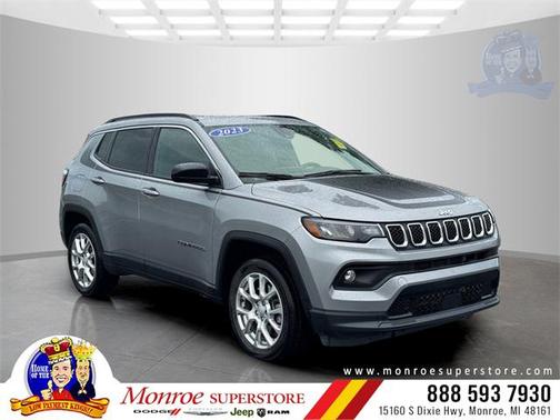 2023 Jeep Compass Latitude Lux