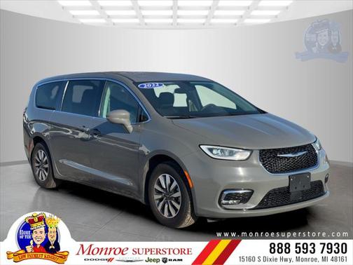 2022 Chrysler Pacifica Hybrid Touring L