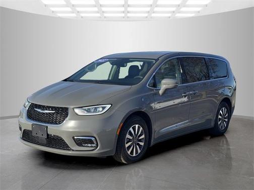 2022 Chrysler Pacifica Hybrid Touring L