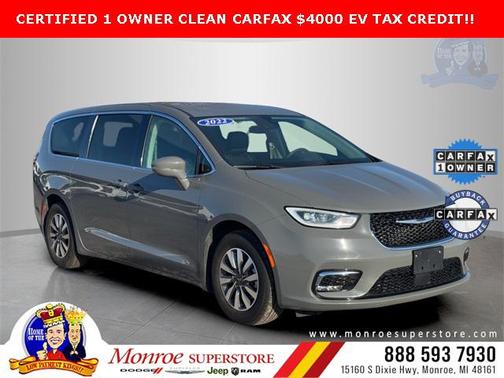 2022 Chrysler Pacifica Hybrid Touring L