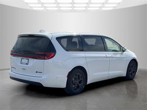2022 Chrysler Pacifica Hybrid Touring L