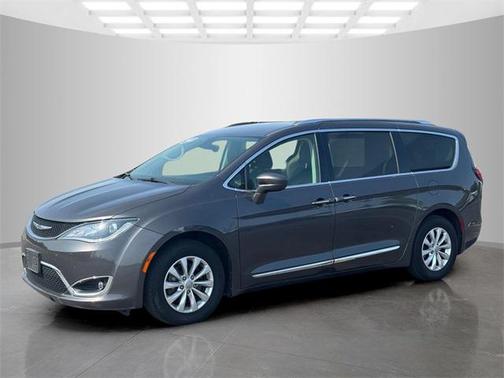 2018 Chrysler Pacifica Touring-L