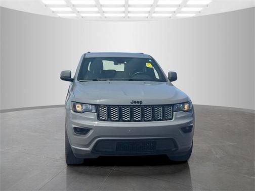 2022 Jeep Grand Cherokee Laredo