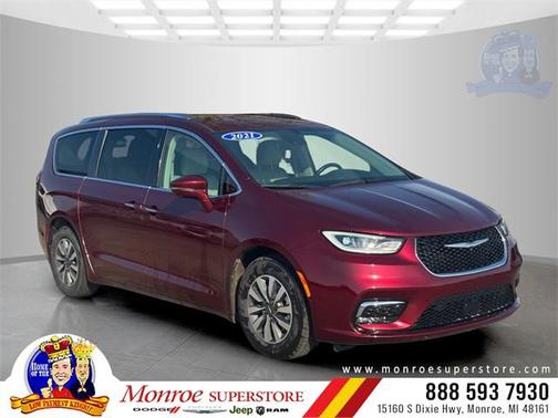2021 Chrysler Pacifica Hybrid Touring L