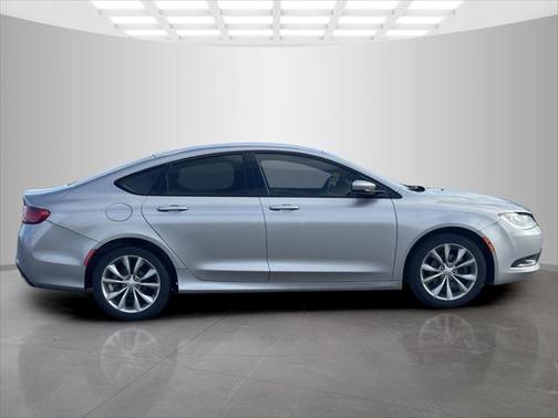 2016 Chrysler 200 S