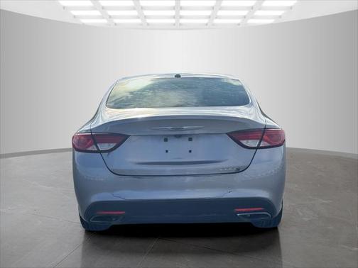 2016 Chrysler 200 S