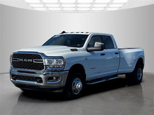 2023 RAM 3500 Big Horn Crew Cab 4x4 8' Box