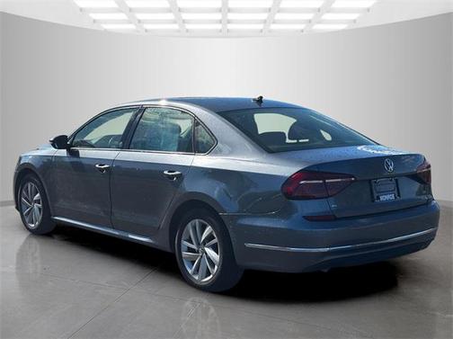 2019 Volkswagen Passat 2.0T Wolfsburg Edition
