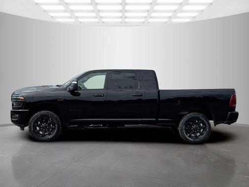Diamond Black Crystal Pearlcoat 2026 RAM 2500 Laramie Mega Cab 4x4 6'4' Box