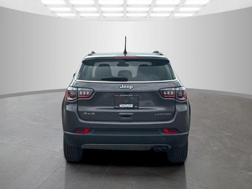 Granite Crystal Metallic Clearcoat 2022 Jeep Compass Limited