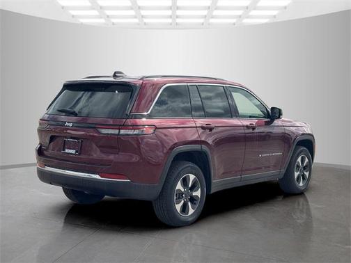 2025 Jeep Grand Cherokee 4xe Base