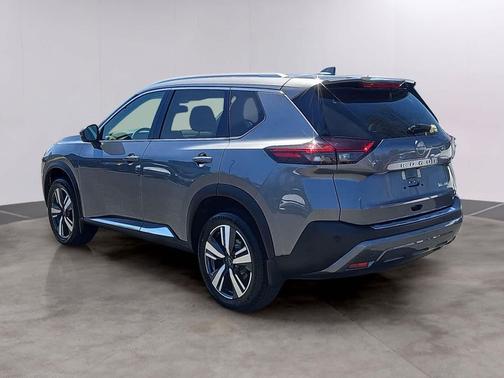 Gun Metallic 2022 Nissan Rogue SL