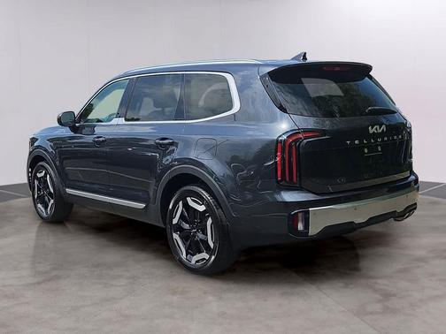 Gravity Gray 2023 Kia Telluride EX