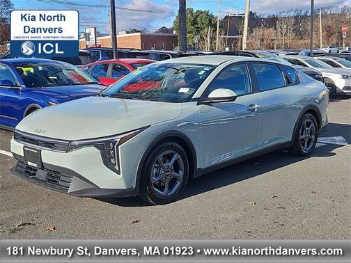 2025 Kia K4 LXS