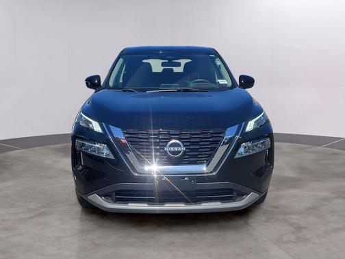 Super Black 2023 Nissan Rogue SV