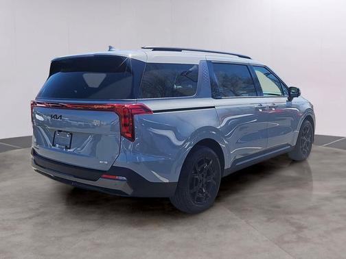 Ceramic Silver 2026 Kia Carnival Hybrid SX