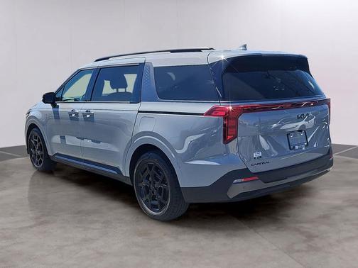 Ceramic Silver 2026 Kia Carnival Hybrid SX