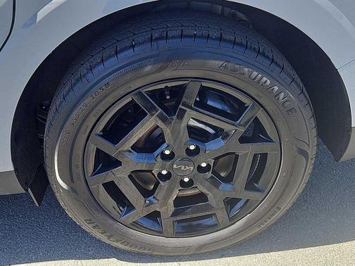 Ceramic Silver 2026 Kia Carnival Hybrid SX