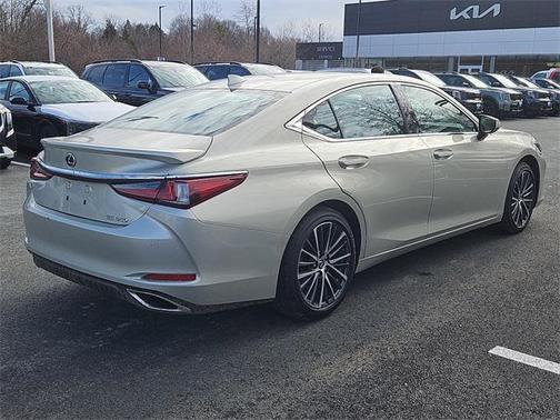 2023 Lexus ES 350 Base