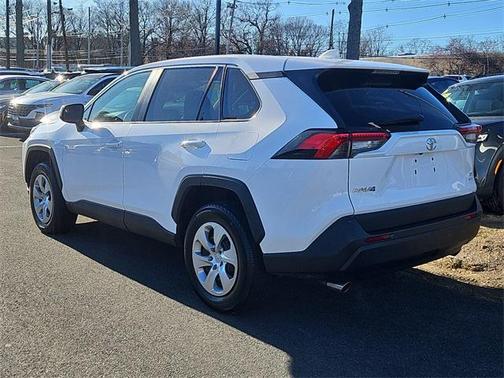 2022 Toyota RAV4 LE