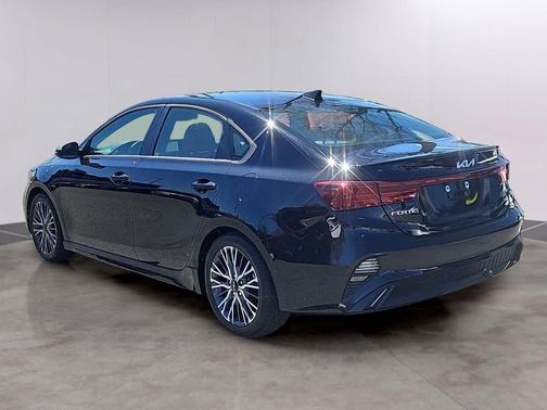 Aurora Black 2023 Kia Forte GT-Line