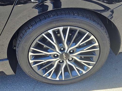 Aurora Black 2023 Kia Forte GT-Line