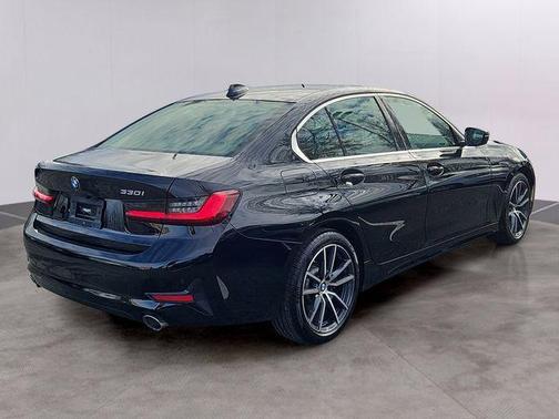 2022 BMW 330 xDrive