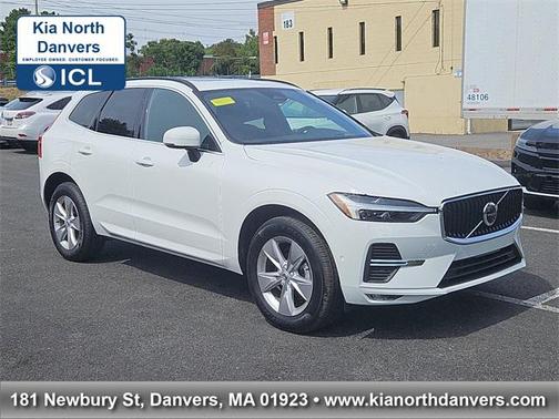 2022 Volvo XC60 B5 Momentum