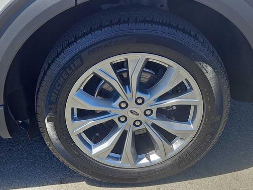 Star White Metallic Tri-Coat 2023 Ford Explorer Limited
