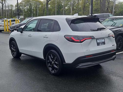 Platinum White Pearl 2024 Honda HR-V AWD Sport