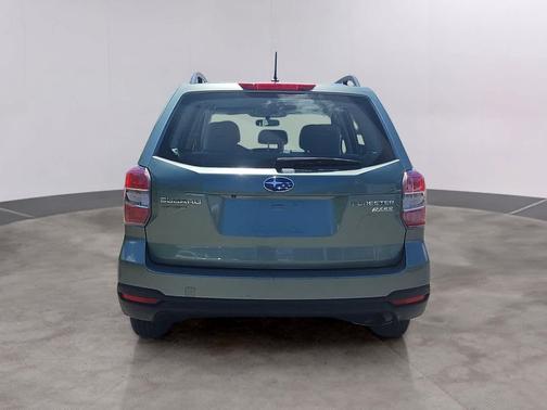 Jasmine Green Metallic 2015 Subaru Forester 2.5i