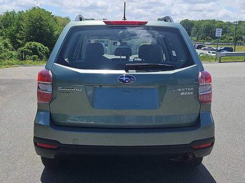 Jasmine Green Metallic 2015 Subaru Forester 2.5i